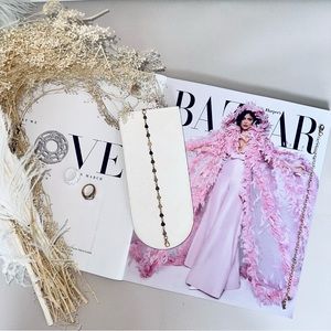 BRACELET Solid Gold Colored Repeating Heart